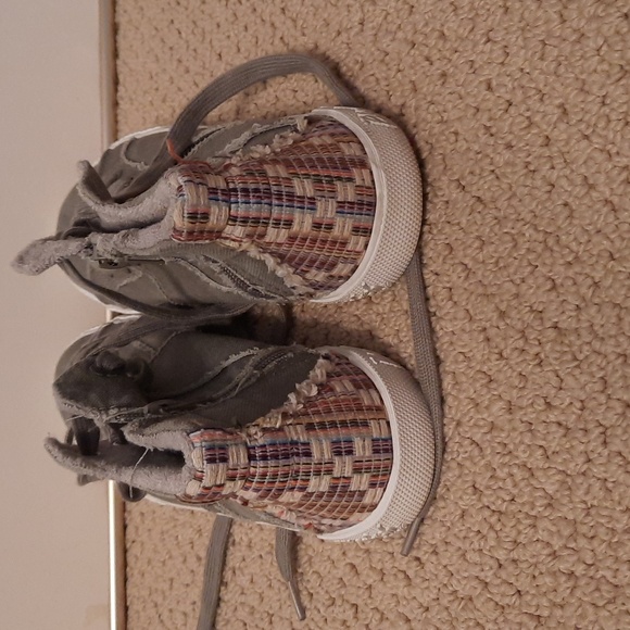Gray Blowfish  Ankle Sneekers - Picture 3 of 6